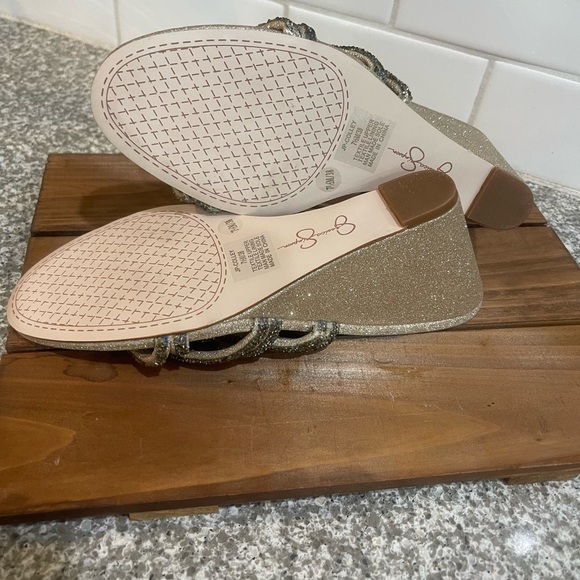 NWT Jessica Simpson Champagne Glitter Colley Sandals - Picture 5 of 5
